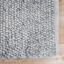 Load image into Gallery viewer, Pebbled Grey/6&#39;x9&#39;
